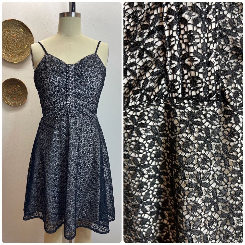 De Laru - Lace Dress Fully Lined